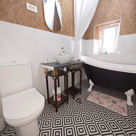 Q 4star Apartment