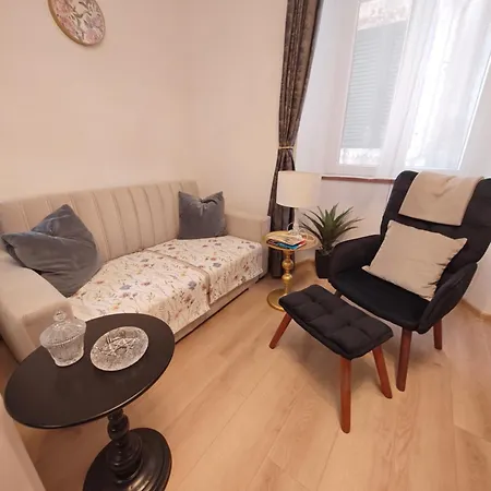 Q 4star Apartment *